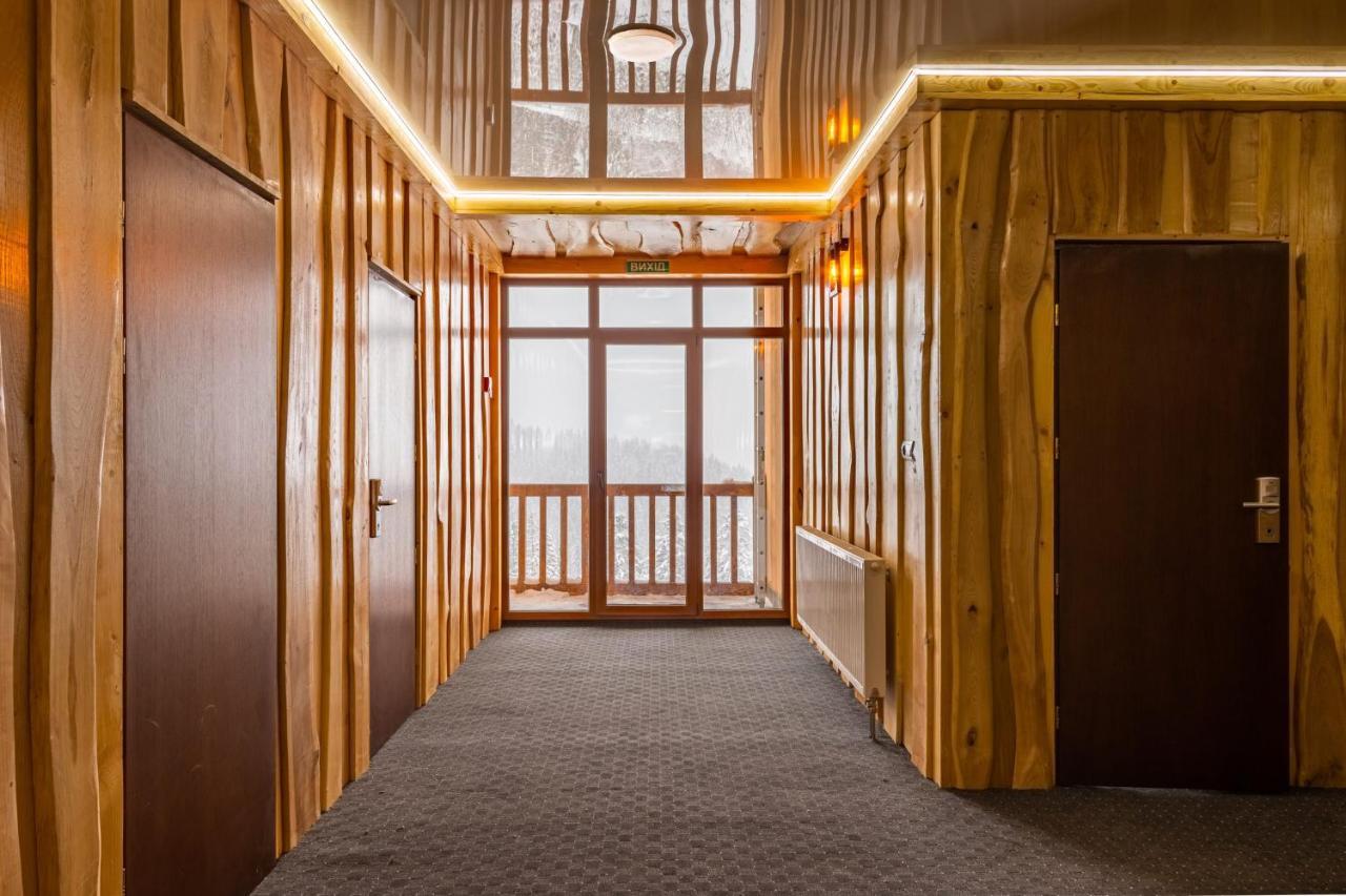 Rich Oak - Готель З Відкритим Панорамний Басейном Yablunytsya Exterior photo