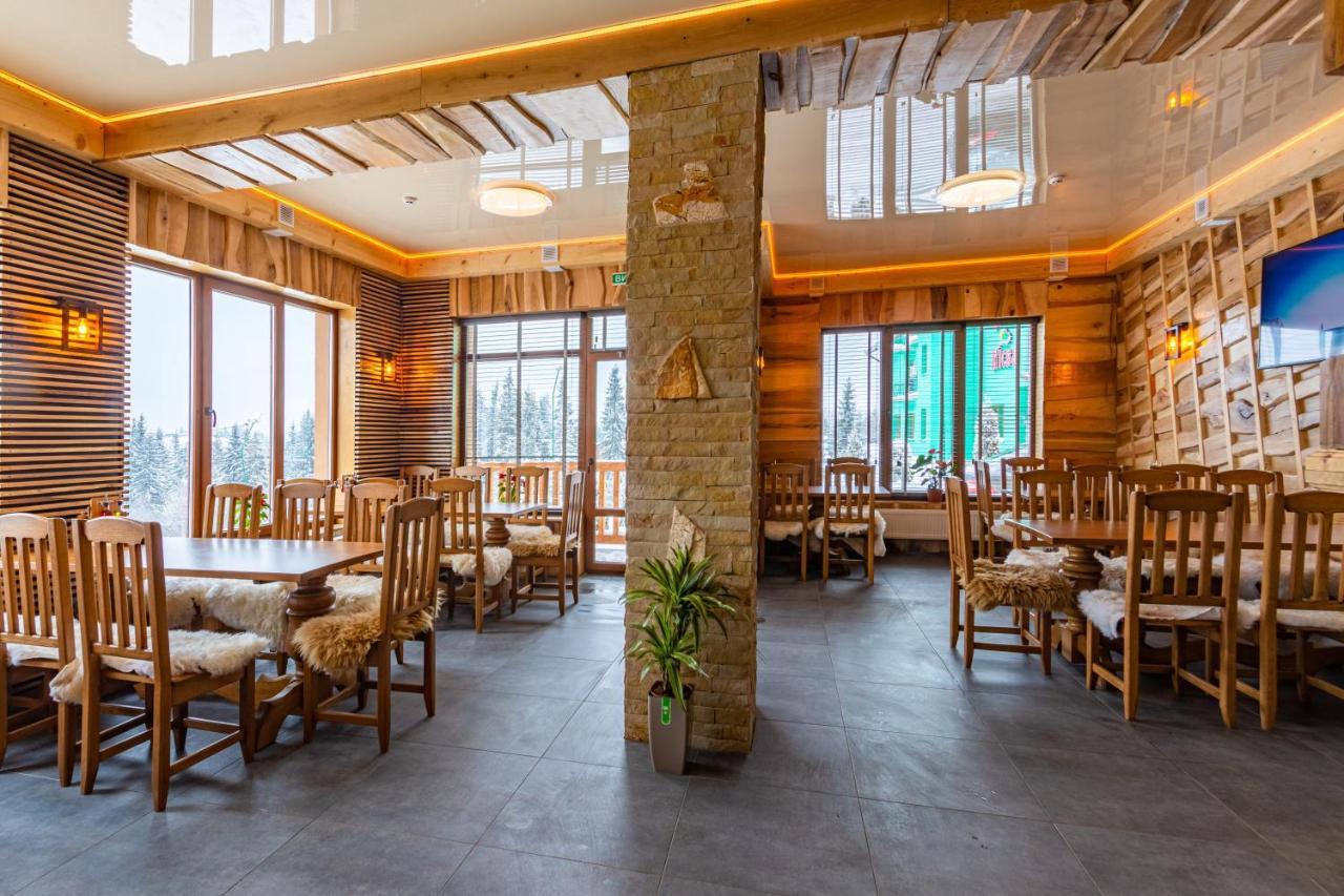 Rich Oak - Готель З Відкритим Панорамний Басейном Yablunytsya Exterior photo