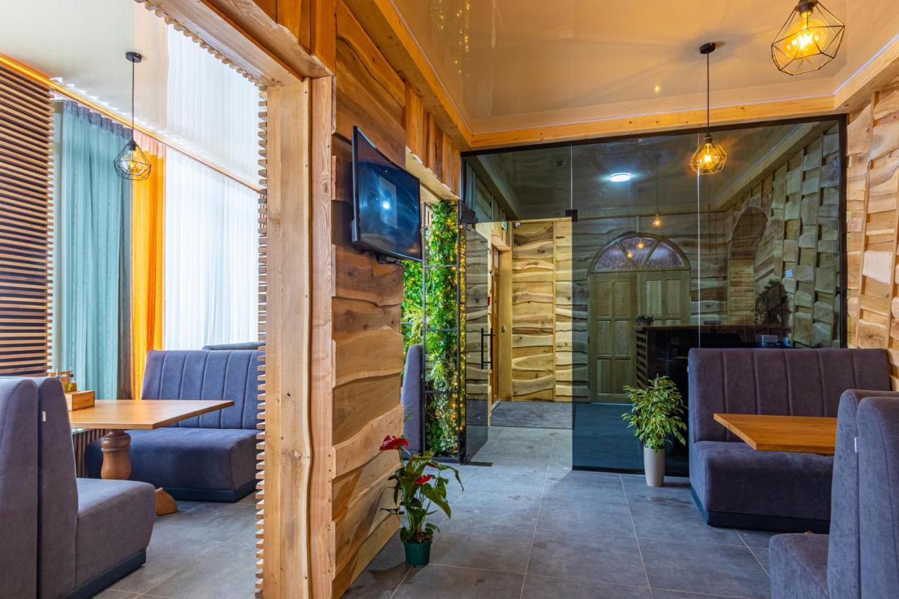 Rich Oak - Готель З Відкритим Панорамний Басейном Yablunytsya Exterior photo
