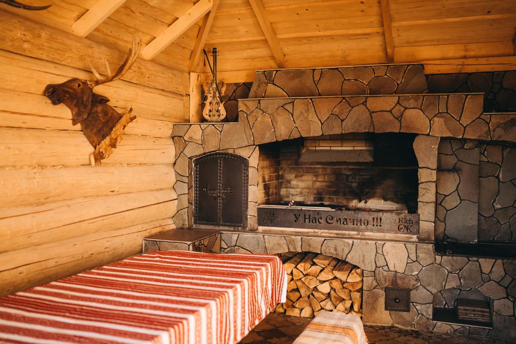 Rich Oak - Готель З Відкритим Панорамний Басейном Yablunytsya Exterior photo