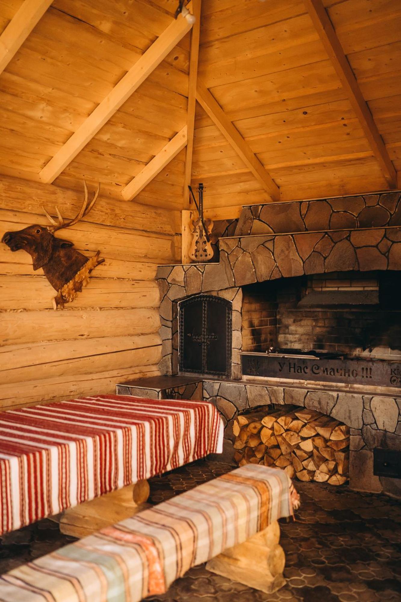 Rich Oak - Готель З Відкритим Панорамний Басейном Yablunytsya Exterior photo